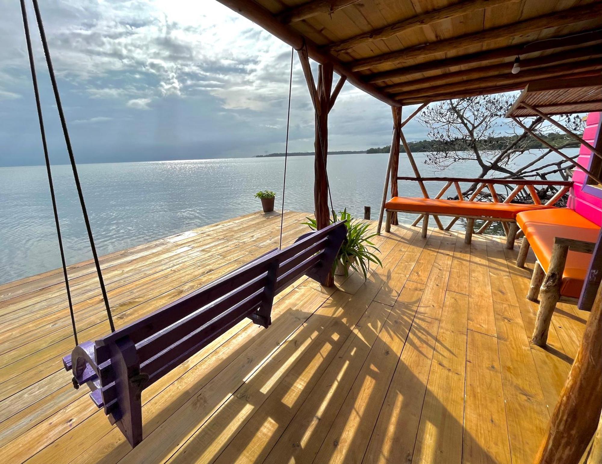 Urraca Monkey Island Eco Resort (Adults Only) Punta Laurel Εξωτερικό φωτογραφία